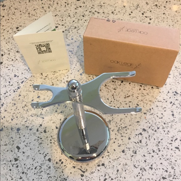 Oak Leaf men’s chrome razor and brush holder - Picture 3 of 3
